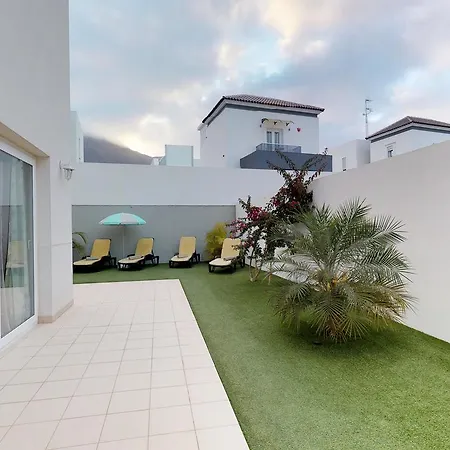 Yucca Villas *